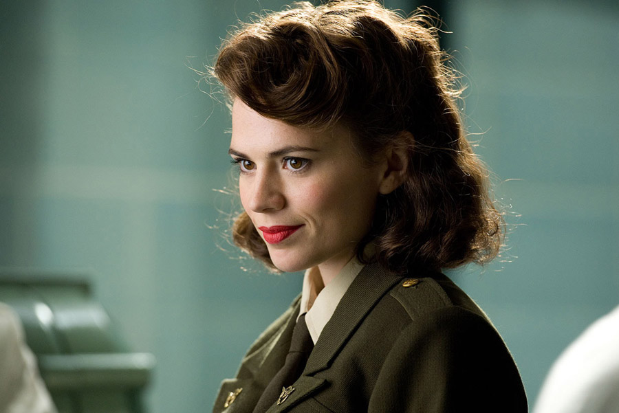 Hayley Atwell Knows You Re Freaking Out About That Peggy Carter Moment In The Avengers Endgame Trailer And She Has Answers