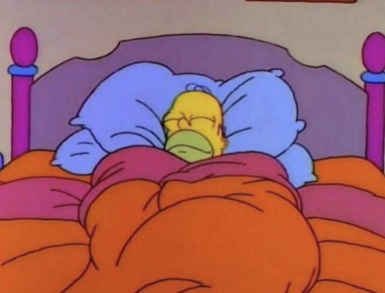 How Many Pillows Are You Actually Supposed To Have On Your Bed?