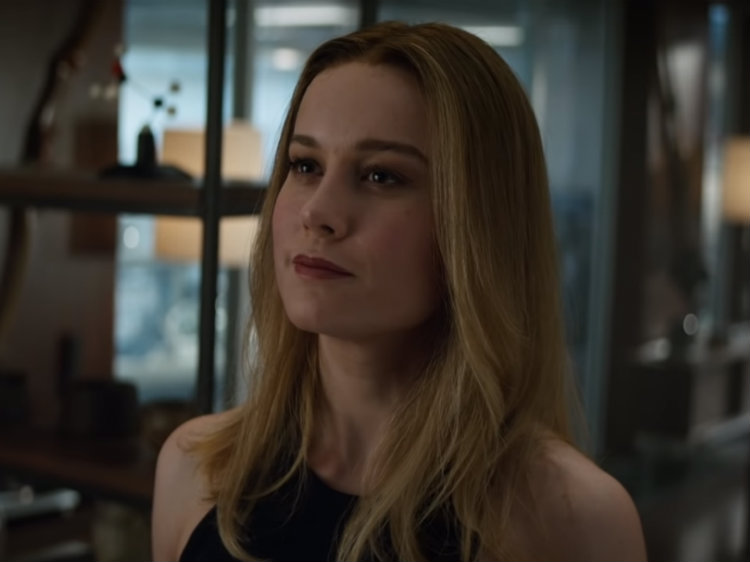 Here's The Reason Captain Marvel Is Wearing More Make-Up In Avengers ...